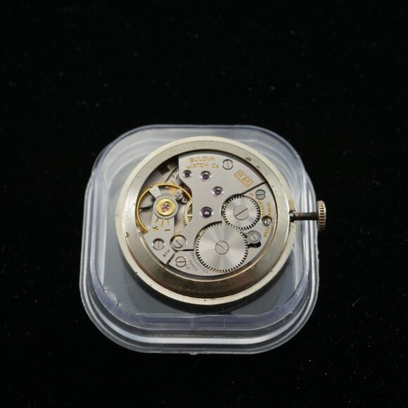 Bulova Vintage Gold Watch Automatic In Good Working Condition - Picture 13 of 15